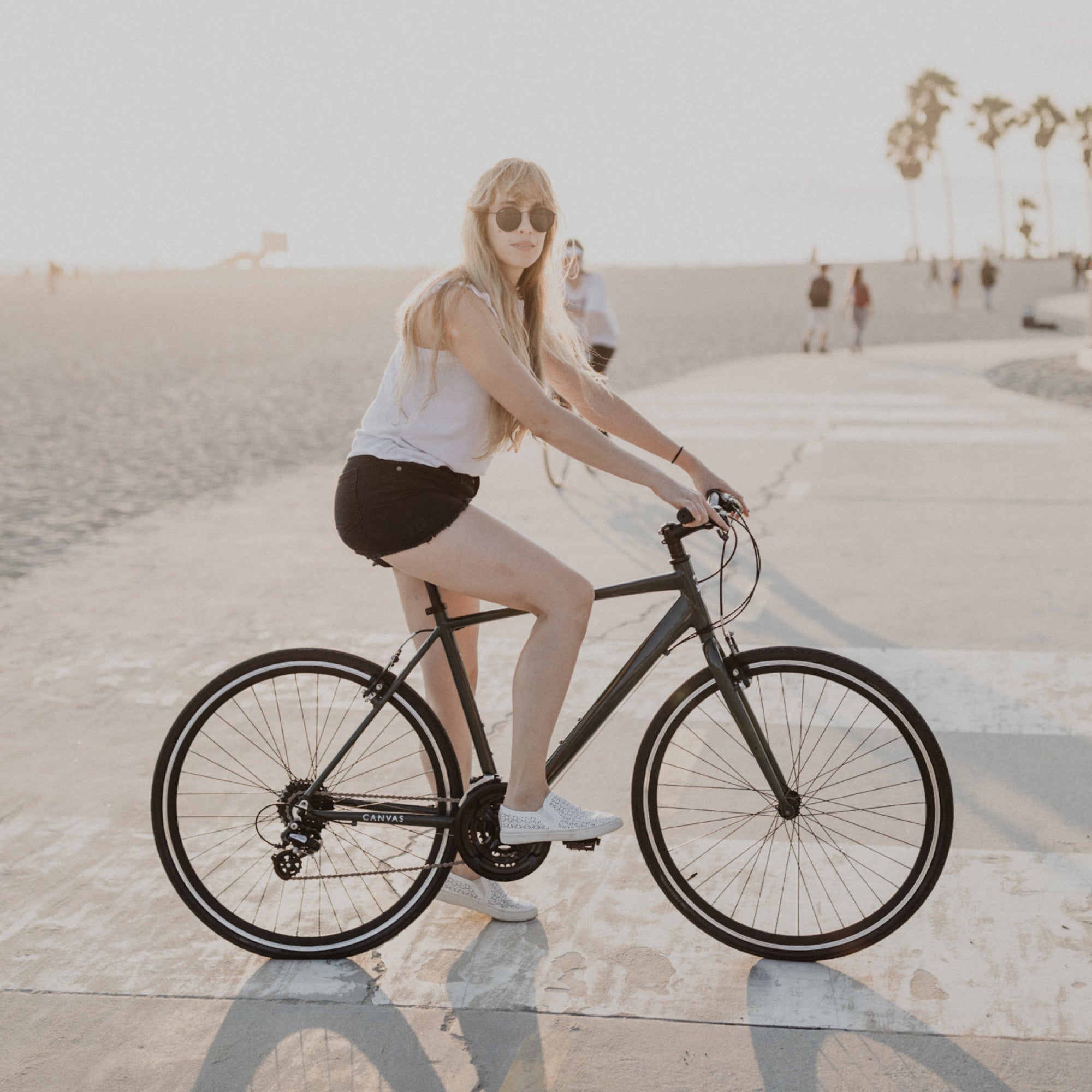 6KU Canvas Hybrid Bike